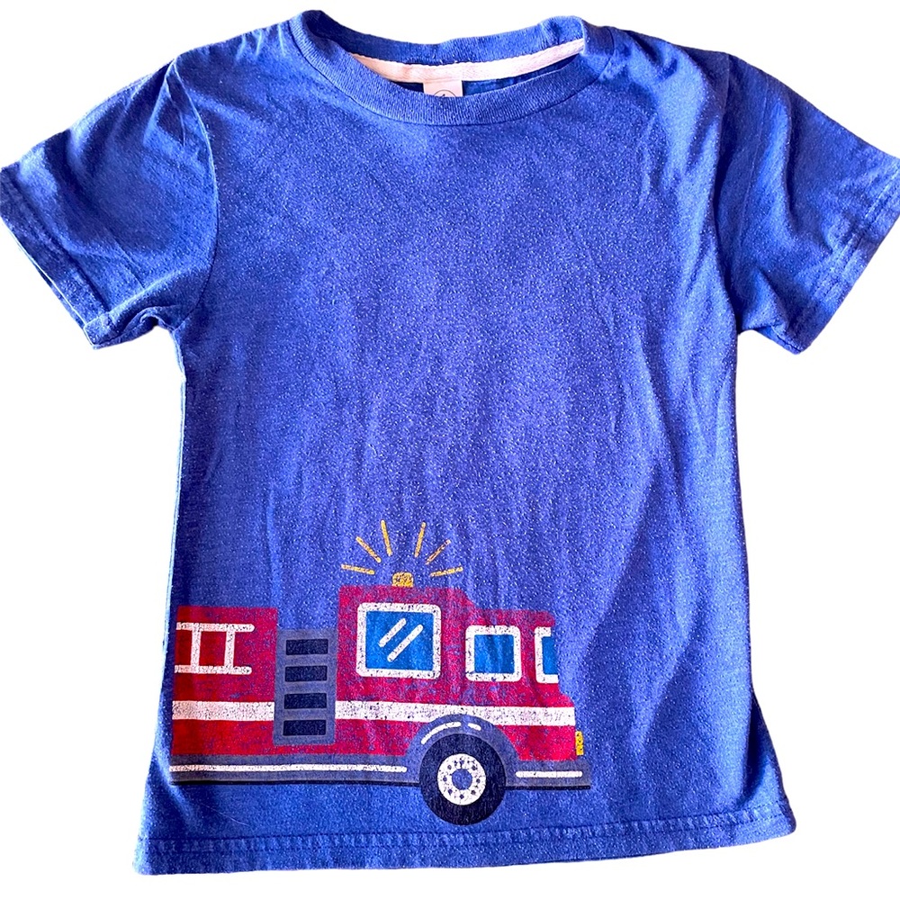 🚒 BOGO 4T fire truck shirt 🔥